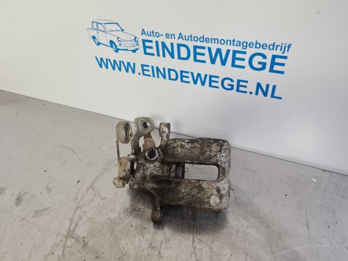 Gebrauchte Bremszange rechts hinten Audi A4 (B5) 1.6 Preis € 40,00 Margenregelung angeboten von Auto- en demontagebedrijf Eindewege
