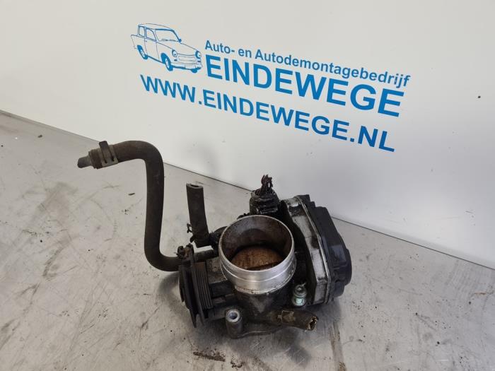 Używane Przepustnica Volkswagen Golf IV (1J1) 1.6 Cena € 35,00 Procedura marży oferowane przez Auto- en demontagebedrijf Eindewege