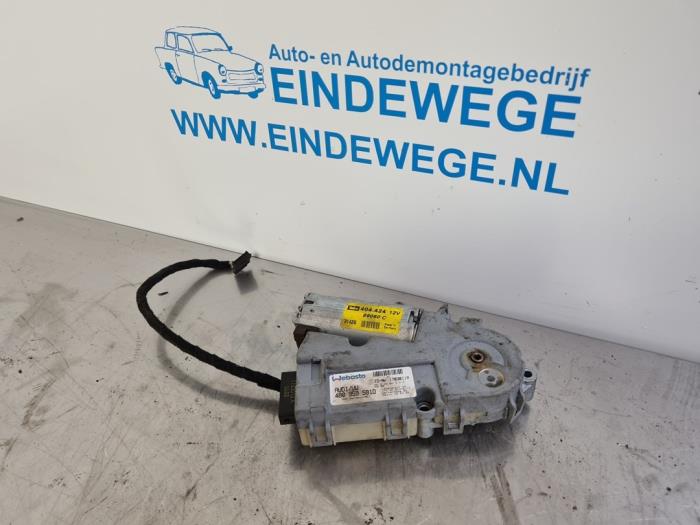 Gebrauchte Schiebedach Motor Volkswagen Golf IV (1J1) 1.6 Preis € 35,00 Margenregelung angeboten von Auto- en demontagebedrijf Eindewege