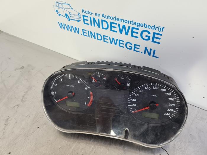Instrument panel from a Seat Toledo (1M2) 1.8 20V 2000