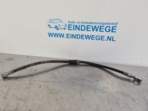 Used Front brake hose Volkswagen Polo IV (9N1/2/3) 1.2 12V Price € 10,00 Margin scheme offered by Auto- en demontagebedrijf Eindewege