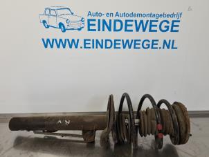 Used Front shock absorber rod, right BMW 7 serie (E38) 728iA,iA Executive 24V Price € 60,00 Margin scheme offered by Auto- en demontagebedrijf Eindewege