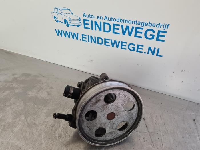 Usagé Pompe de direction Audi A4 Avant (B6) 2.0 FSI 16V Prix € 40,00 Règlement à la marge proposé par Auto- en demontagebedrijf Eindewege