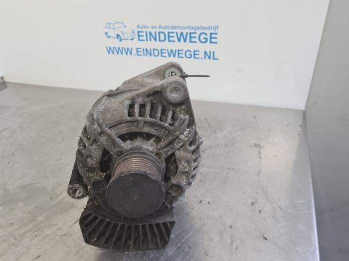 Used Dynamo Opel Vectra C GTS 3.0 CDTI V6 24V Price € 50,00 Margin scheme offered by Auto- en demontagebedrijf Eindewege