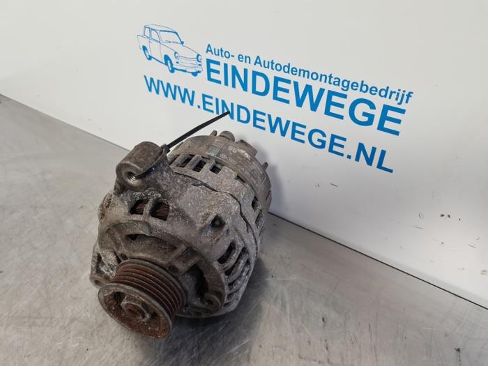 Gebrauchte Dynamo Audi A4 (B5) 1.6 Preis € 30,00 Margenregelung angeboten von Auto- en demontagebedrijf Eindewege