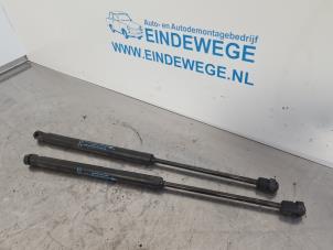 Used Set of gas struts for boot Citroen C3 (FC/FL/FT) 1.4 Price € 20,00 Margin scheme offered by Auto- en demontagebedrijf Eindewege