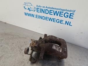 Used Rear brake calliper, right Peugeot 407 SW (6E) 2.0 HDiF 16V Price € 40,00 Margin scheme offered by Auto- en demontagebedrijf Eindewege