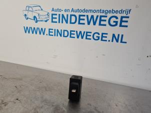 Used Electric window switch Peugeot 407 SW (6E) 2.0 HDiF 16V Price € 10,00 Margin scheme offered by Auto- en demontagebedrijf Eindewege