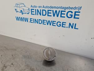 Used Sunroof switch Peugeot 407 SW (6E) 2.0 HDiF 16V Price € 20,00 Margin scheme offered by Auto- en demontagebedrijf Eindewege