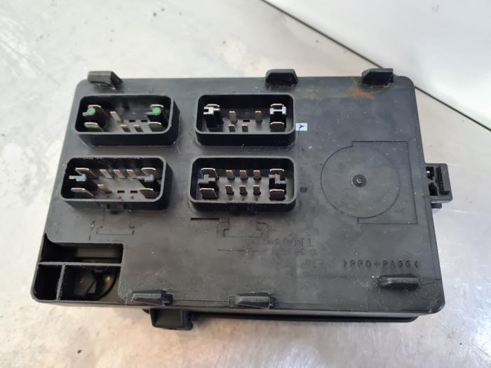 Fuse box Jaguar XJ8 3.2 V8 32V Executive,Sport - 518238100 JAGUAR