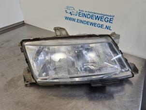 Used Headlight, right Saab 9-5 (YS3E) 2.0t 16V Price € 30,00 Margin scheme offered by Auto- en demontagebedrijf Eindewege