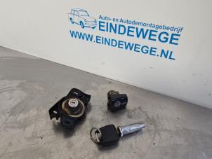 Used Set of cylinder locks (complete) Opel Vectra C GTS 1.8 16V Price € 50,00 Margin scheme offered by Auto- en demontagebedrijf Eindewege