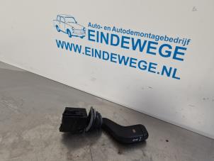 Używane Przelacznik kierunkowskazu Opel Meriva 1.4 16V Twinport Cena € 20,00 Procedura marży oferowane przez Auto- en demontagebedrijf Eindewege