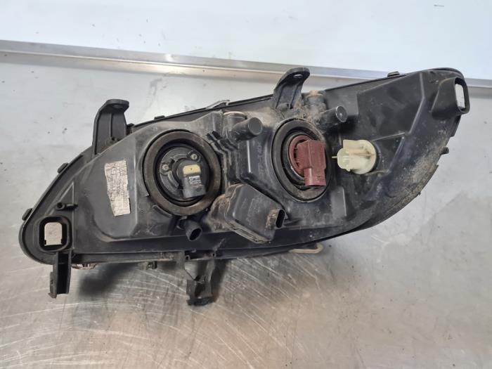 Headlight, right Opel Zafira 1.8 16V - 9118792 VALEO