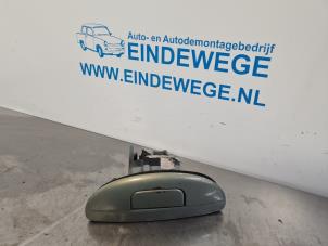 Used Tailgate handle Renault Scénic I (JA) 1.6 16V Price € 25,00 Margin scheme offered by Auto- en demontagebedrijf Eindewege