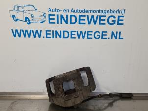 Usagé Etrier de frein (pince) avant droit Opel Vectra C GTS 3.0 CDTI V6 24V Prix € 75,00 Règlement à la marge proposé par Auto- en demontagebedrijf Eindewege