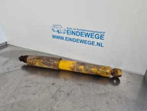 Used Rear shock absorber, right Opel Frontera (6B) 2.2i 16V Price € 20,00 Margin scheme offered by Auto- en demontagebedrijf Eindewege