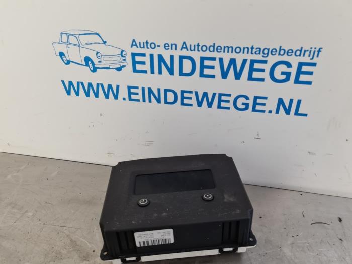 Begagnade Innerdisplay Opel Vectra C 1.8 16V Pris € 25,00 Marginaltabell erbjuds av Auto- en demontagebedrijf Eindewege
