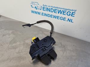 Used Tailgate lock mechanism Opel Vectra C GTS 1.8 16V Price € 35,00 Margin scheme offered by Auto- en demontagebedrijf Eindewege