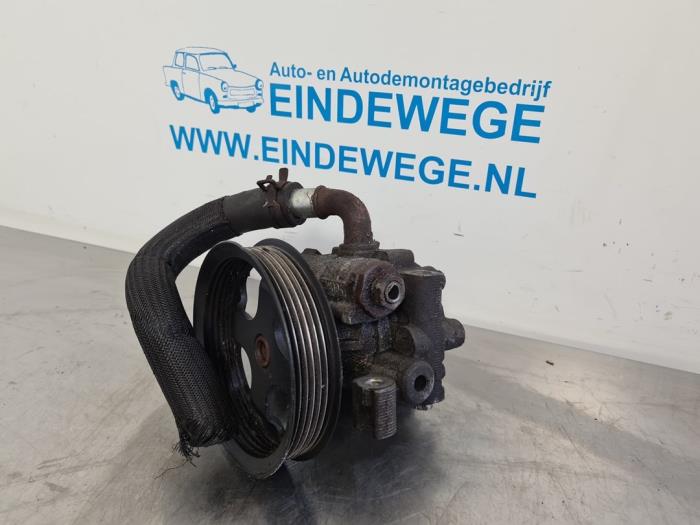 Usagé Pompe de direction Ford Transit Connect 1.8 Tddi Prix € 40,00 Règlement à la marge proposé par Auto- en demontagebedrijf Eindewege
