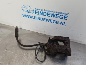 Used Rear brake calliper, right BMW 7 serie (E38) 735i/iL V8 32V Price € 40,00 Margin scheme offered by Auto- en demontagebedrijf Eindewege