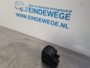 Usagé Correcteur hauteur Renault Megane II (BM/CM) 1.6 16V Prix € 20,00 Règlement à la marge proposé par Auto- en demontagebedrijf Eindewege