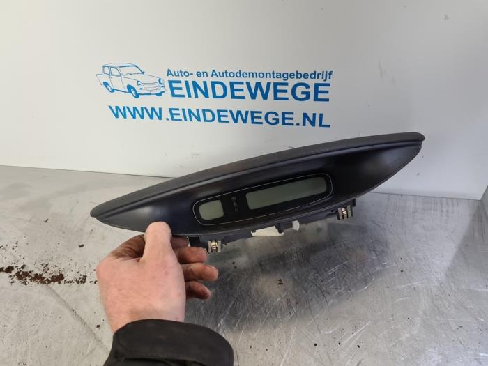 Used Interior display Renault Laguna II (BG) 1.8 16V Price € 20,00 Margin scheme offered by Auto- en demontagebedrijf Eindewege