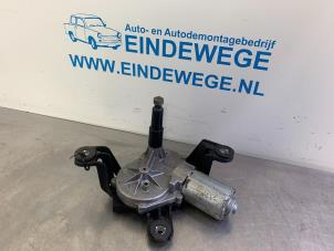 Used Rear wiper motor Opel Astra H (L48) 1.6 16V Twinport Price € 20,00 Margin scheme offered by Auto- en demontagebedrijf Eindewege