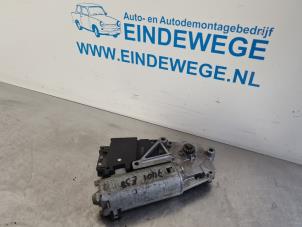 Usados Motor de techo deslizante BMW 7 serie (E38) 735i/iL V8 32V Precio € 30,00 Norma de margen ofrecido por Auto- en demontagebedrijf Eindewege