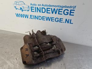 Used Front brake calliper, left Mercedes Vito (638.0) 2.2 CDI 108 16V Price € 40,00 Margin scheme offered by Auto- en demontagebedrijf Eindewege