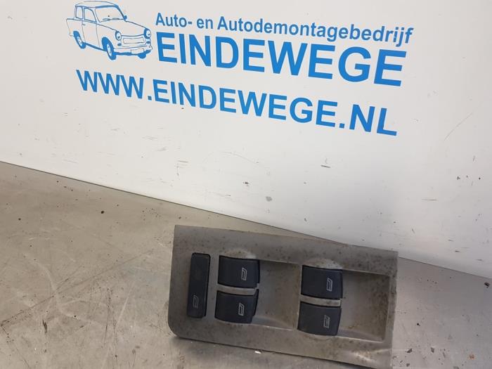 Usados Interruptor combinado de ventanillas Audi A6 Avant (C5) 2.4 V6 30V Precio € 15,00 Norma de margen ofrecido por Auto- en demontagebedrijf Eindewege