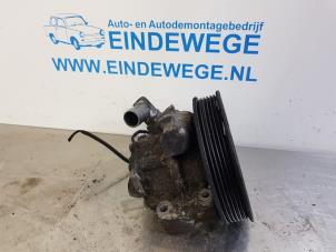Used Power steering pump Mercedes C (W203) 2.2 C-200 CDI 16V Price € 50,00 Margin scheme offered by Auto- en demontagebedrijf Eindewege