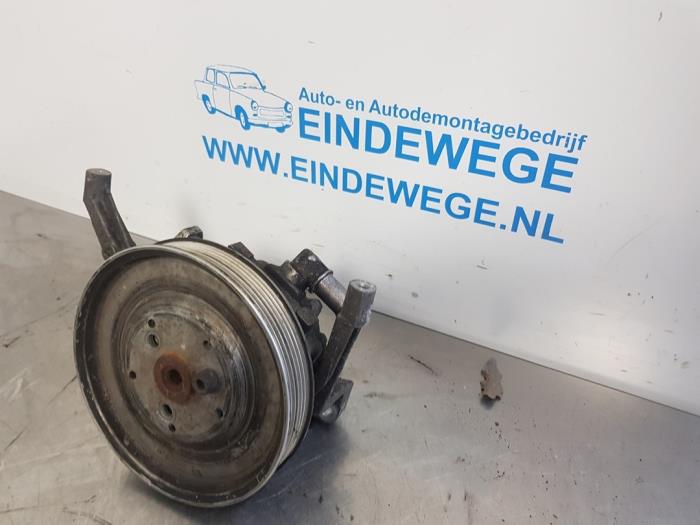 Usagé Pompe de direction Audi A6 Avant (C5) 2.4 V6 30V Prix € 65,00 Règlement à la marge proposé par Auto- en demontagebedrijf Eindewege