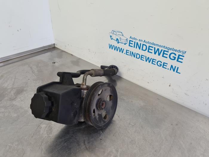 Usagé Pompe de direction Mercedes CLK (C208) 2.3 230K Evo 16V Prix € 40,00 Règlement à la marge proposé par Auto- en demontagebedrijf Eindewege