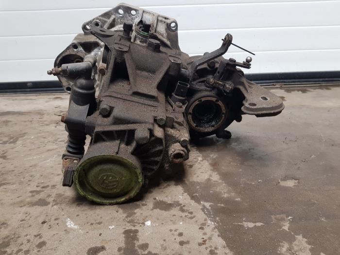 Gearbox from a Seat Cordoba Vario (6K5) 1.6 2001