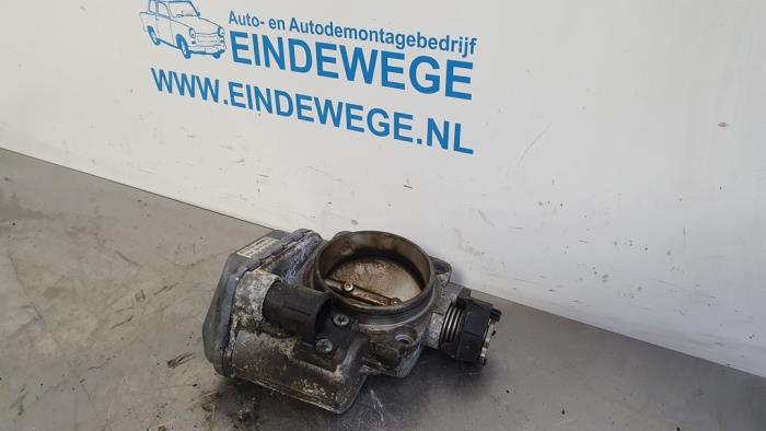 Usagé Boîtier accélérateur Mercedes S (W220) 4.3 S-430 V8 24V Prix € 75,00 Règlement à la marge proposé par Auto- en demontagebedrijf Eindewege