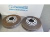 Brake disc + block front from a Opel Astra H SW (L35), 2004 / 2014 1.6 16V Twinport, Combi/o, Petrol, 1.598cc, 77kW (105pk), FWD, Z16XEP; EURO4; Z16XE1, 2004-08 / 2010-10, L35 2006