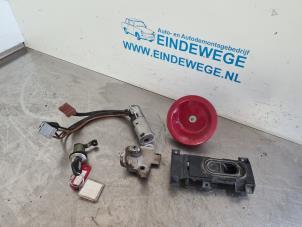 Used Set of cylinder locks (complete) Peugeot Partner 1.9 D Price € 65,00 Margin scheme offered by Auto- en demontagebedrijf Eindewege