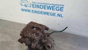 Used Rear brake calliper, right Renault Laguna II (BG) 1.8 16V Price € 30,00 Margin scheme offered by Auto- en demontagebedrijf Eindewege