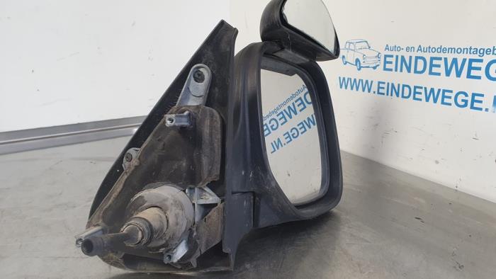 Skärmspegel, höger från en Peugeot Partner 1.9 D 1998