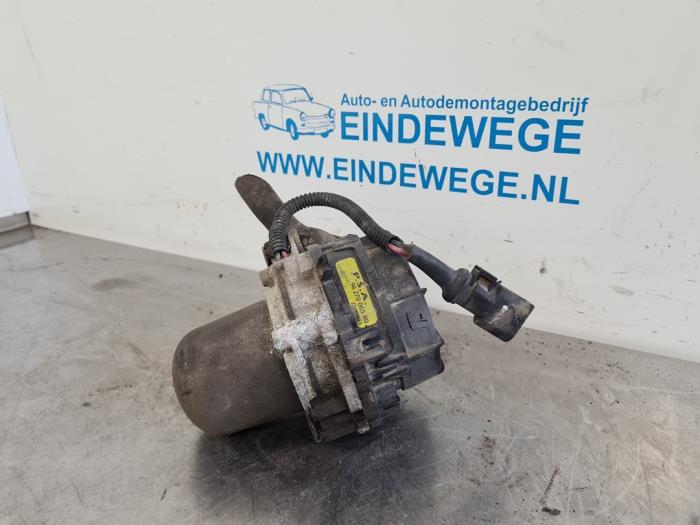 Exhaust air pump from a Peugeot 206 (2A/C/H/J/S) 1.4 XR,XS,XT,Gentry 2003