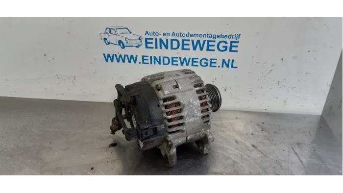 Begagnade Dynamo Volkswagen Caddy III (2KA,2KH,2CA,2CH) 2.0 SDI Pris € 40,00 Marginaltabell erbjuds av Auto- en demontagebedrijf Eindewege