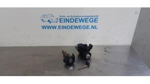 Używane Zestaw wkladek zamka (kompletny) BMW 3 serie (E90) 320i 16V Cena € 60,00 Procedura marży oferowane przez Auto- en demontagebedrijf Eindewege