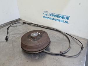 Used Rear wheel bearing Renault Twingo II (CN) 1.2 16V Price € 25,00 Margin scheme offered by Auto- en demontagebedrijf Eindewege