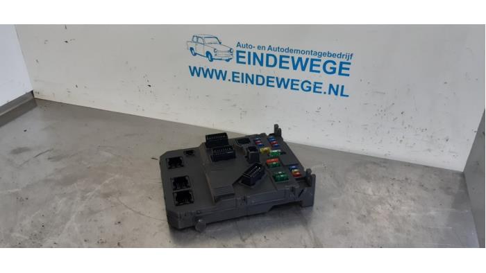 Gebrauchte Sicherungskasten Peugeot 206 (2A/C/H/J/S) 1.6 16V Preis € 45,00 Margenregelung angeboten von Auto- en demontagebedrijf Eindewege