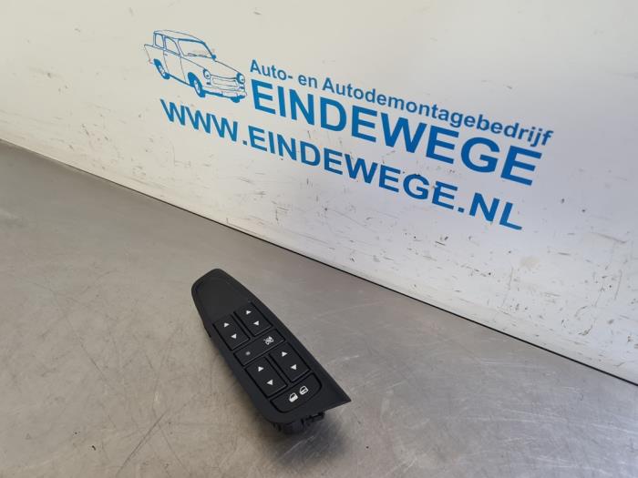 Używane Przelacznik combi okienny Fiat Stilo MW (192C) 1.6 16V Cena € 25,00 Procedura marży oferowane przez Auto- en demontagebedrijf Eindewege