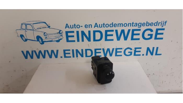 Używane Przelacznik lusterka Suzuki Splash 1.2 16V Cena € 10,00 Procedura marży oferowane przez Auto- en demontagebedrijf Eindewege