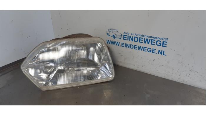 Używane Reflektor lewy Citroen GS Cena € 50,00 Procedura marży oferowane przez Auto- en demontagebedrijf Eindewege
