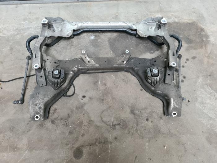Usados Subchasis BMW 3 serie (E90) 316i 16V Precio € 75,00 Norma de margen ofrecido por Auto- en demontagebedrijf Eindewege