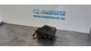 Used Front brake calliper, right Volkswagen Caddy III (2KA,2KH,2CA,2CH) 2.0 SDI Price € 25,00 Margin scheme offered by Auto- en demontagebedrijf Eindewege